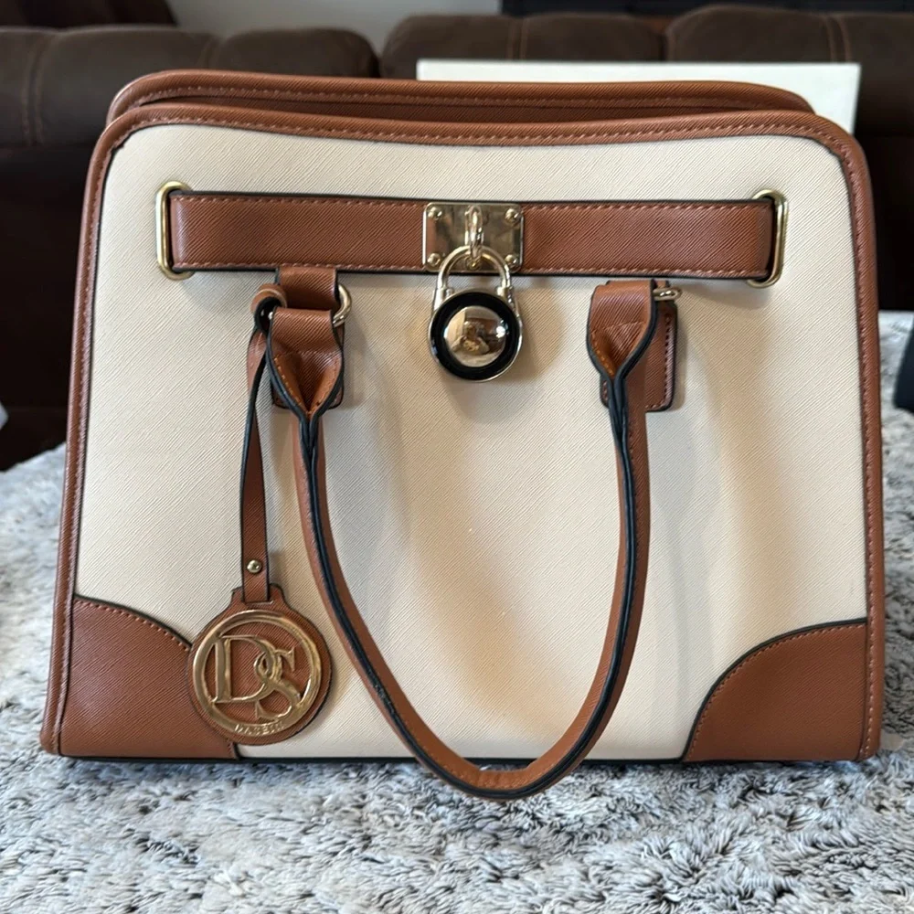 NWOT Dasien Ladies Handbag Satchel Tan Cream Colors Gold Hardware Zip Long Strap
